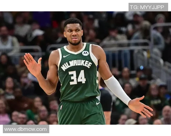 字母哥愤怒撕裂球衣雄鹿惨败更衣室内冲突升级引发关注